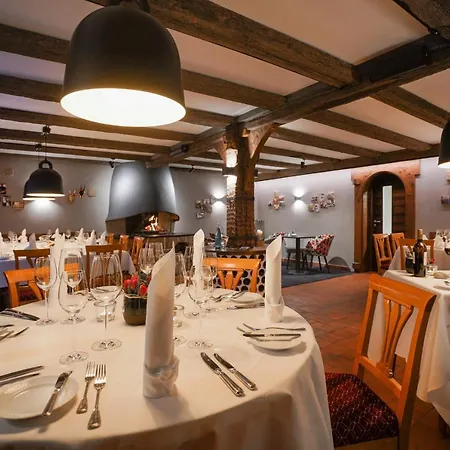 Restaurant Der Engel, Hotell 3*