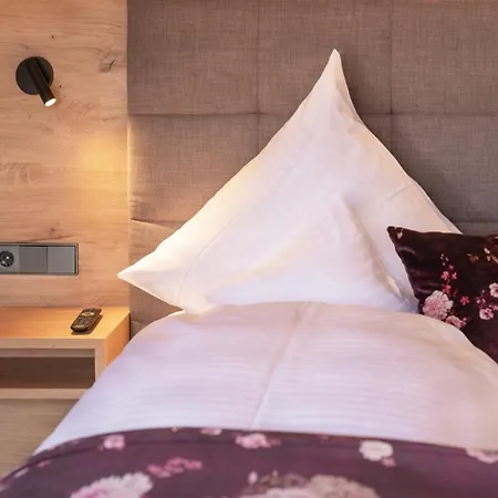 Restaurant Der Engel, 3* 萨巴赫瓦登
